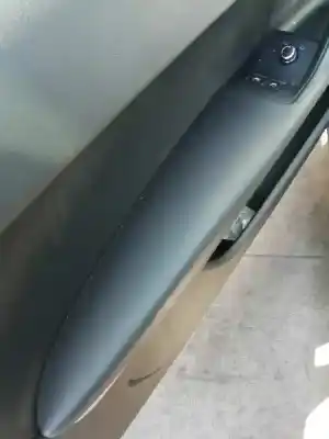 Peça sobressalente para automóvel em segunda mão forra / revestimento da porta dianteira esquerda por audi a3 (8p) 2.0 tdi referências oem iam   