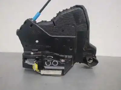 Peça sobressalente para automóvel em segunda mão fechadura da porta dianteira esquerda por toyota auris hybrid active referências oem iam 