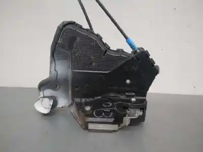 Peça sobressalente para automóvel em segunda mão fechadura da porta dianteira direita por toyota auris hybrid active referências oem iam 