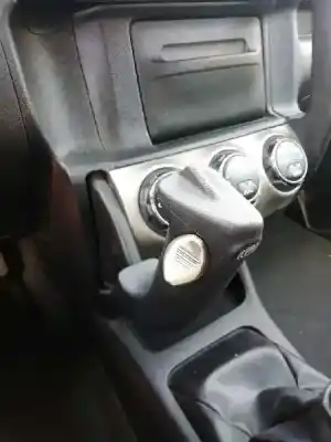 Автозапчастина б/у важіль ручного гальма для honda cr-v (rd8) es посилання на oem iam 