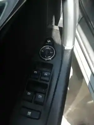 Tweedehands auto-onderdeel linker voorruit schakelaar voor hyundai i40 premium oem iam-referenties 