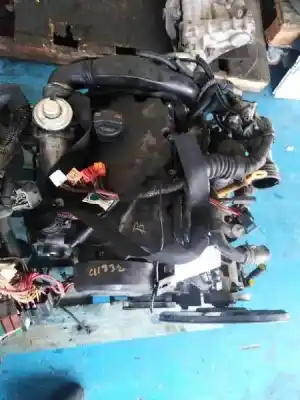 Tweedehands auto-onderdeel Complete Motor voor VOLKSWAGEN PASSAT BERLINA (3B3) * OEM IAM-referenties AWX  