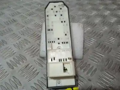 Peça sobressalente para automóvel em segunda mão botão / interruptor elevador vidro dianteiro esquerdo por toyota rav 4 iii (_a3_) 2.2 d 4wd (ala30_) referências oem iam  4 teclas 