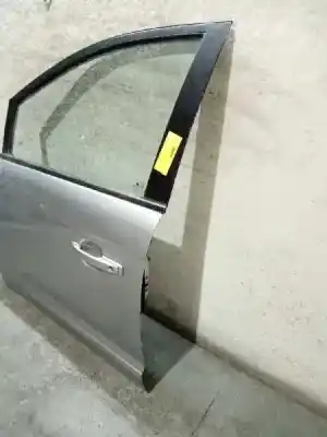 Second-hand car spare part left front door for ssangyong rodius 2.7 turbodiesel cat oem iam references   