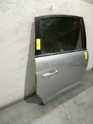 Second-hand car spare part rear right door for ssangyong rodius 2.7 turbodiesel cat oem iam references   