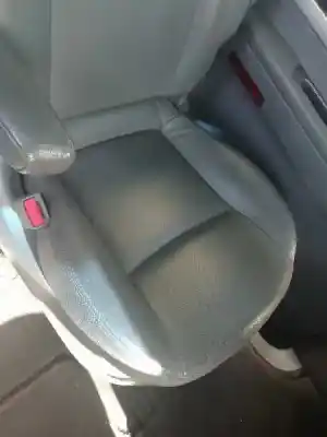 Second-hand car spare part rear left seat for ssangyong rodius 2.7 turbodiesel cat oem iam references   