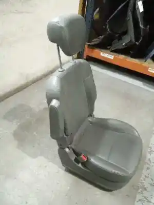 Second-hand car spare part rear left seat for ssangyong rodius 2.7 turbodiesel cat oem iam references   