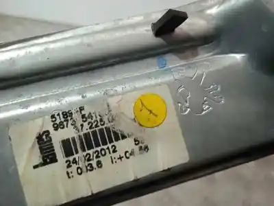 Pièce détachée automobile d'occasion léve glace arrière droit pour peugeot 208 allure références oem iam 9673154180 6 pins 9674254980