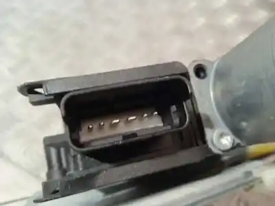 Pièce détachée automobile d'occasion léve glace arrière droit pour peugeot 208 allure références oem iam 9673154180 6 pins 9674254980