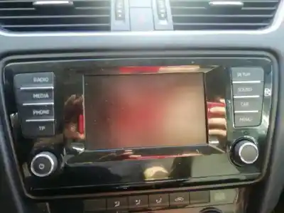 Автозапчастина б/у аудіо система / радіо cd для skoda octavia combi (5e5) 1.6 tdi dpf посилання на oem iam 
