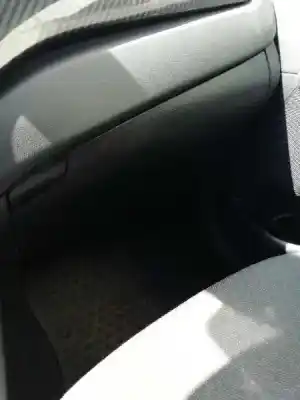 Автозапчасти б/у бардачок за kia carens ( ) basic ссылки oem iam 84511a4000