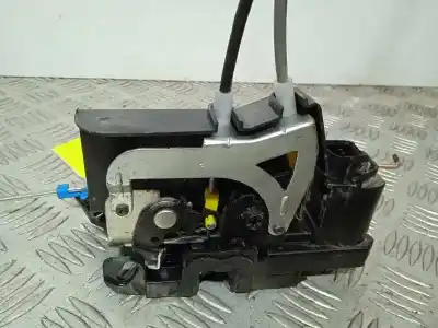Second-hand car spare part front right door lock for ssangyong rodius 2.7 turbodiesel cat oem iam references   