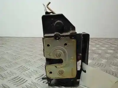 Second-hand car spare part rear right door lock for ssangyong rodius 2.7 turbodiesel cat oem iam references 