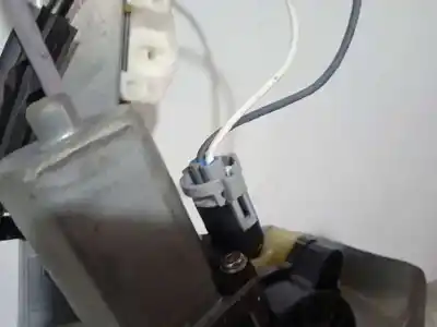 Second-hand car spare part driver left window regulator for renault kangoo profesional oem iam references 9030305a 2 cables 128001181b