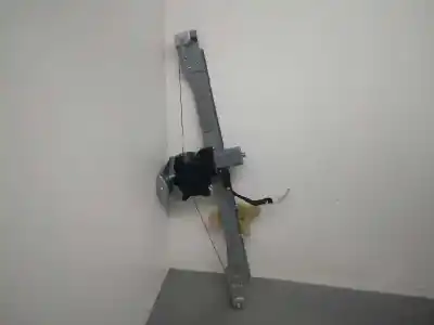Peça sobressalente para automóvel em segunda mão elevador de vidros dianteiro direito por renault captur zen referências oem iam 128001471b