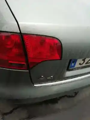Peça sobressalente para automóvel em segunda mão farolim interior traseiro esquerdo por audi a4 berlina (8e) 2.0 tdi 16v (103kw) referências oem iam 965159