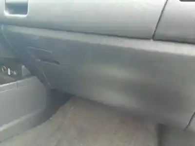 Автозапчастина б/у бардачок для toyota prius (nhw30) plug-in hybrid advance посилання на oem iam 