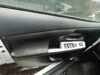 Автозапчастина б/у оббірка передніх дверей ліва для toyota prius (nhw30) plug-in hybrid advance посилання на oem iam 8762047860