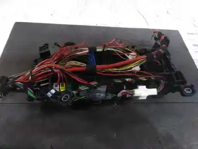 İkinci el araba yedek parçası röle/sigorta kutusu için mercedes-benz clase cla (w117) cla 220 cdi (117.303) oem iam referansları a0025428019  50969619