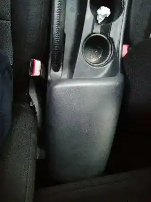 Автозапчасти б/у центральный подлокотник за kia pro_cee´d ( ) drive ссылки oem iam 84651a2000  