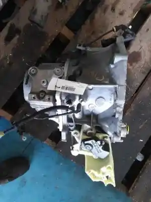 Автозапчастина б/у коробка передач для peugeot 208 active посилання на oem iam 20et31