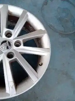 Автозапчастина б/у шина для skoda octavia combi (5e5) 1.6 tdi dpf посилання на oem iam 7jx17 h2 et49  