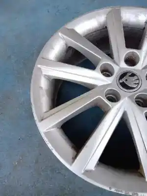 Автозапчастина б/у шина для skoda octavia combi (5e5) 1.6 tdi dpf посилання на oem iam 7jx17 h2 et49  