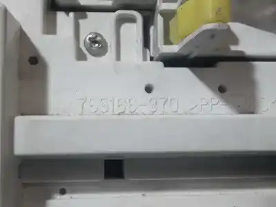 Peça sobressalente para automóvel em segunda mão quadrante por toyota urban cruiser active referências oem iam 769166370  