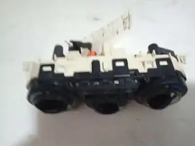 Peça sobressalente para automóvel em segunda mão comando de sofagem (chauffage / ar condicionado)  por peugeot 208 active referências oem iam e1063071  