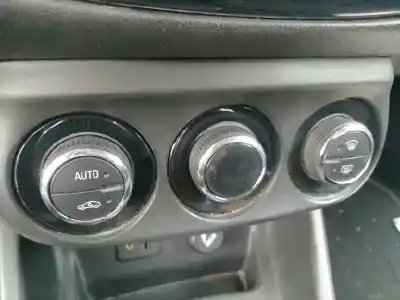 Peça sobressalente para automóvel em segunda mão comando de sofagem (chauffage / ar condicionado) por opel corsa e excellence ecoflex referências oem iam 13468064