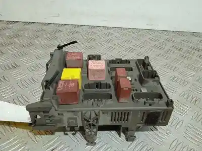 Peça sobressalente para automóvel em segunda mão caixa de fusíveis e relés por renault laguna ii (bg0) expression referências oem iam 8200004201e