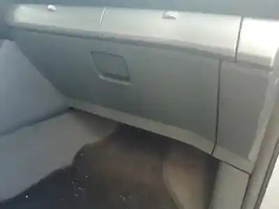 Автозапчасти б/у бардачок за ssangyong rodius 2.7 turbodiesel cat ссылки oem iam 7770021000  