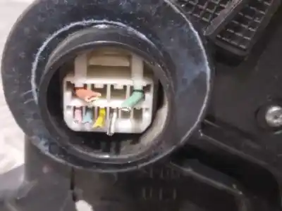 Second-hand car spare part left front door lock for toyota auris active oem iam references   6 cables