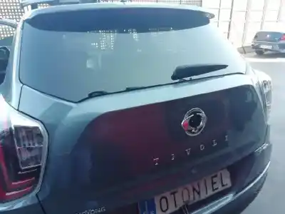 Автозапчастина б/у загальні двері для ssangyong tivoli 1.2 посилання на oem iam   
