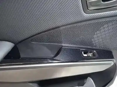 Автозапчастина б/у обкітка задніх лівіх дверей для ssangyong tivoli 1.2 посилання на oem iam 7321035040  