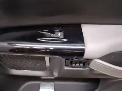 Автозапчастина б/у обработка передніх правіх дверей для citroen c4 cactus 1.5 bluehdi 100 посилання на oem iam 156070671 94961t01 