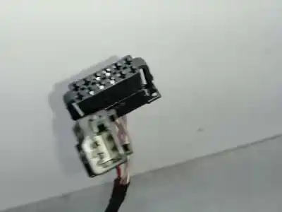 Автозапчасти б/у левое зеркало за skoda superb (3u4) classic ссылки oem iam  5+2 pins 
