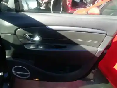 Pièce détachée automobile d'occasion garniture de porte avant droite pour renault scenic iii bose edition références oem iam   