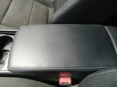 Автозапчастина б/у центральний подлокник для skoda superb (3v3) active посилання на oem iam 