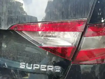 Автозапчастина б/у внутрішній правий завод для skoda superb (3v3) active посилання на oem iam 1090041