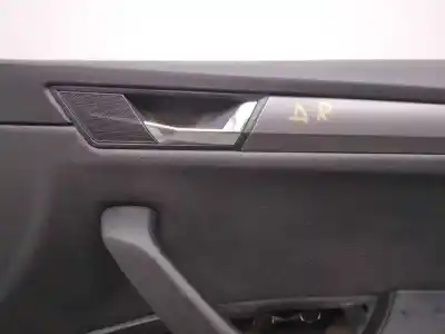Автозапчастина б/у обработка передніх правіх дверей для skoda superb (3v3) active посилання на oem iam 3v1867014ad  