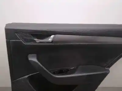 Автозапчасти б/у обивка задней правой двери за skoda superb (3v3) active ссылки oem iam 3v5867024an  