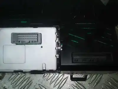 Peça sobressalente para automóvel em segunda mão quadrante por renault twingo dynamique referências oem iam 8201178277  