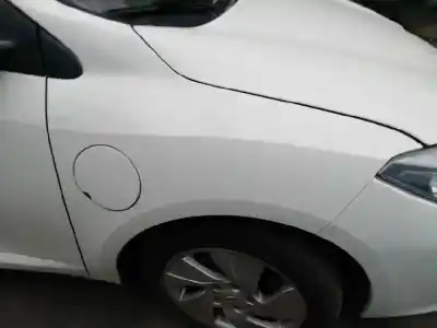 Автозапчасти б/у переднее правое крыло за renault fluence (l3) desde 11/2009 fluence z.e. dynamique ссылки oem iam 