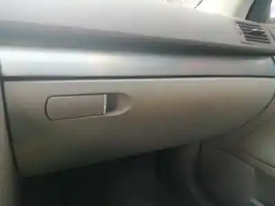 Автозапчасти б/у бардачок за audi a4 berlina (8e) 2.5 tdi (120kw) ссылки oem iam   
