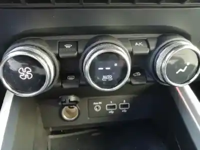 Автозапчастина б/у клімат-контроль для renault clio v (b7_) tce 90 (b7mt) посилання на oem iam 275100935r   Автозапчастина б/у клімат-контроль для renault clio v (b7_) tce 90 (b7mt) посилання на oem iam 275100935r