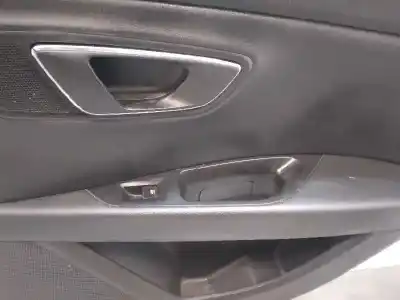 Peça sobressalente para automóvel em segunda mão forra / revestimento da porta traseira direita por seat leon st (5f8) fr referências oem iam 5f4867134  