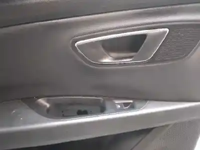 Peça sobressalente para automóvel em segunda mão forra / revestimento da porta traseira esquerda por seat leon st (5f8) fr referências oem iam 5f4867133  