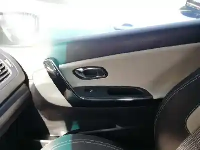 Автозапчасти б/у обивка передней правой двери за kia pro_cee´d ( ) 1.6 crdi cat ссылки oem iam 