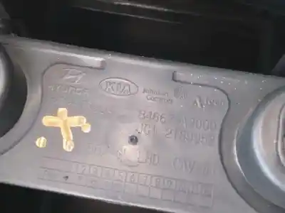 Автозапчасти б/у центральный подлокотник за kia pro_cee´d ( ) 1.6 crdi cat ссылки oem iam 84667a2000  